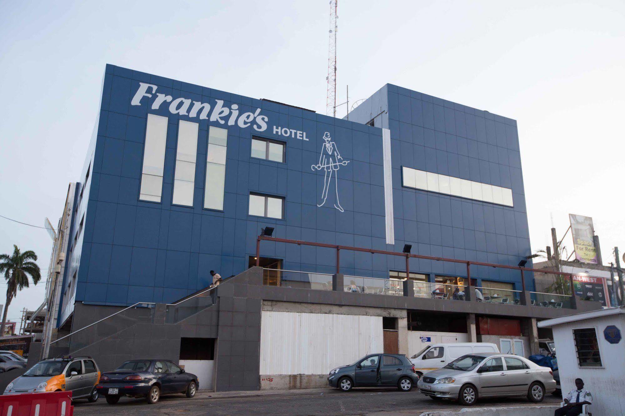 Frankie'S Foods And Rooms Akkra Exterior foto